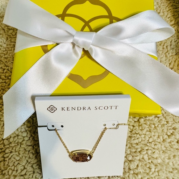 Kendra Scott Gold and Brown Pendant Necklace - Picture 4 of 6